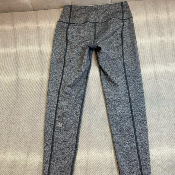 Victoria’s Secret Sport Leggings Size Small Gray Active - Picture 10 of 10
